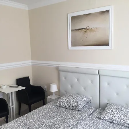 Palace 4*